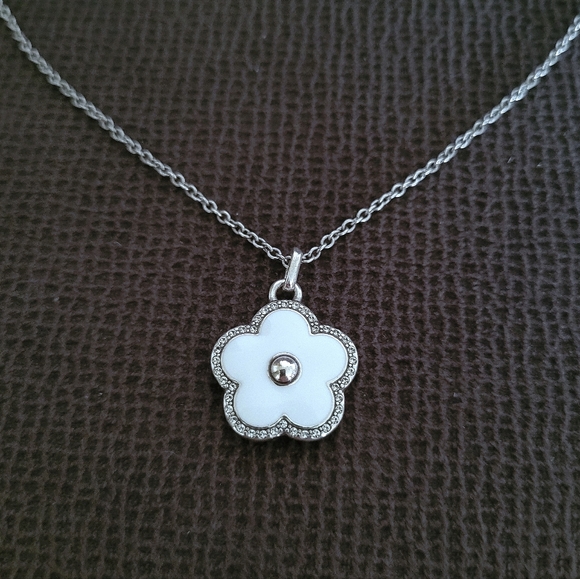 Brighton "Dazzling Love"♥️ White Flower🌸 Pendant Necklace - NWT - Picture 13 of 15